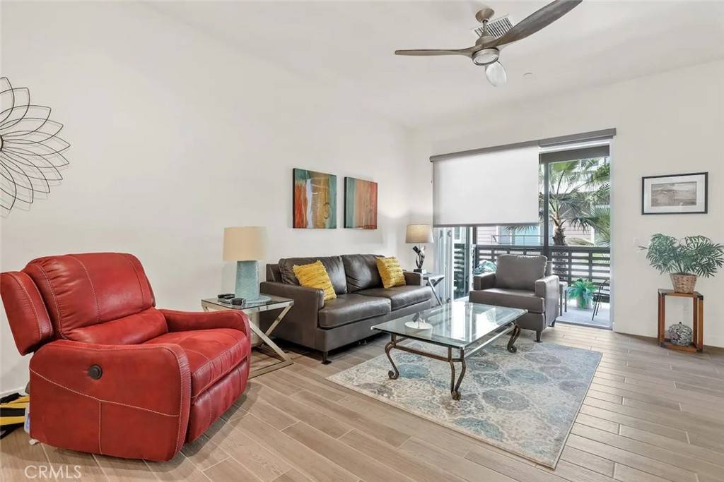 Dana Point, CA 92629,985 Doheny WAY