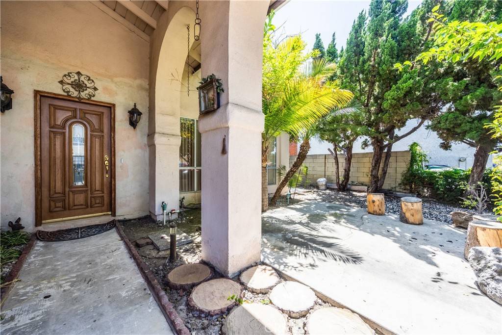 Westminster, CA 92683,5402 Saint Marys CIR