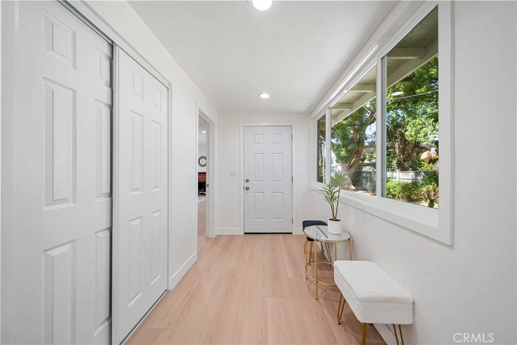 Burbank, CA 91505,3211 W Jeffries AVE