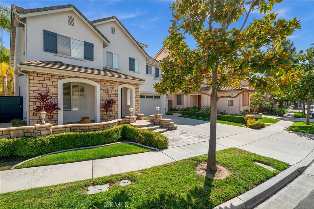 Irvine, CA 92602,8 Delano