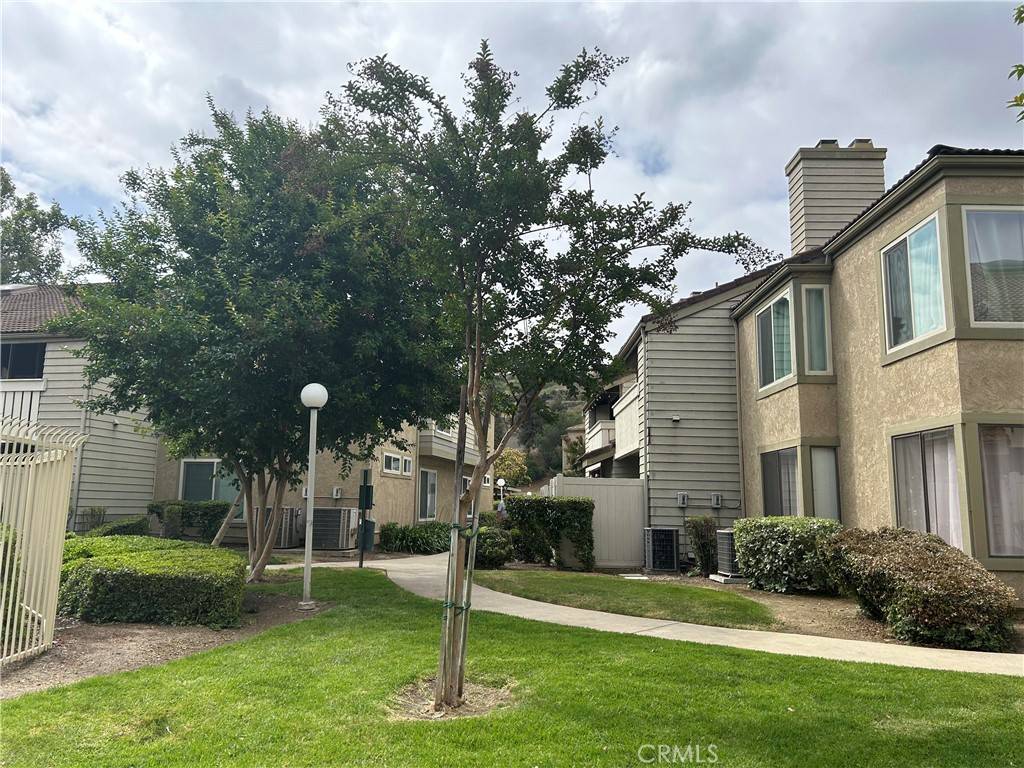Pomona, CA 91766,57 Town And Country RD
