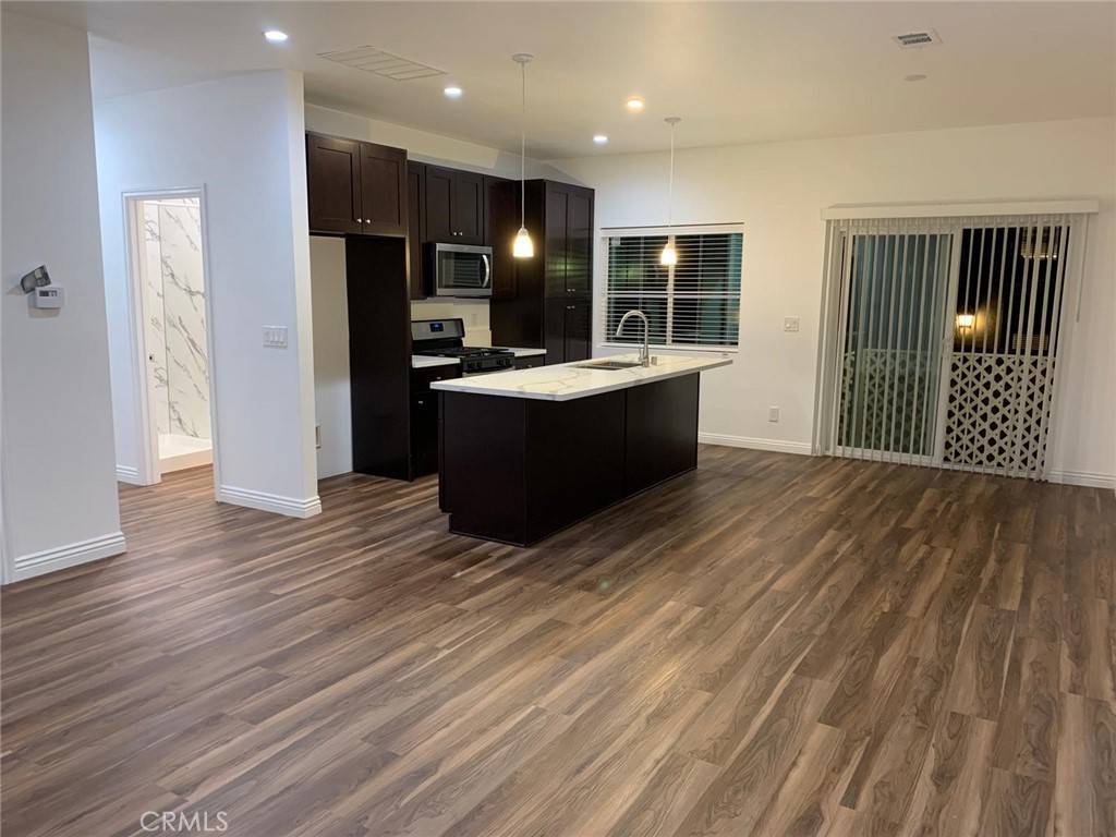 Corona, CA 92879,1057 circle city dr CIR