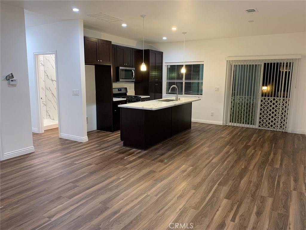Corona, CA 92879,1057 circle city dr CIR
