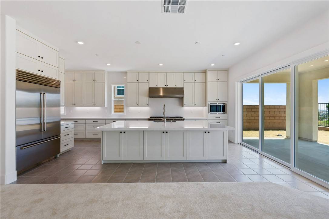 Yorba Linda, CA 92887,4851 Rideline