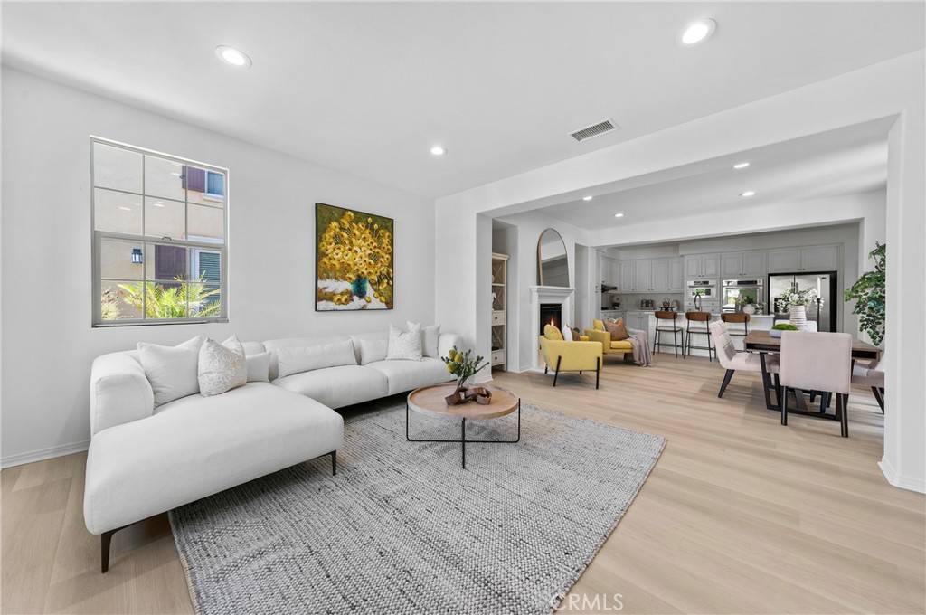 Irvine, CA 92620,97 Twin Gables