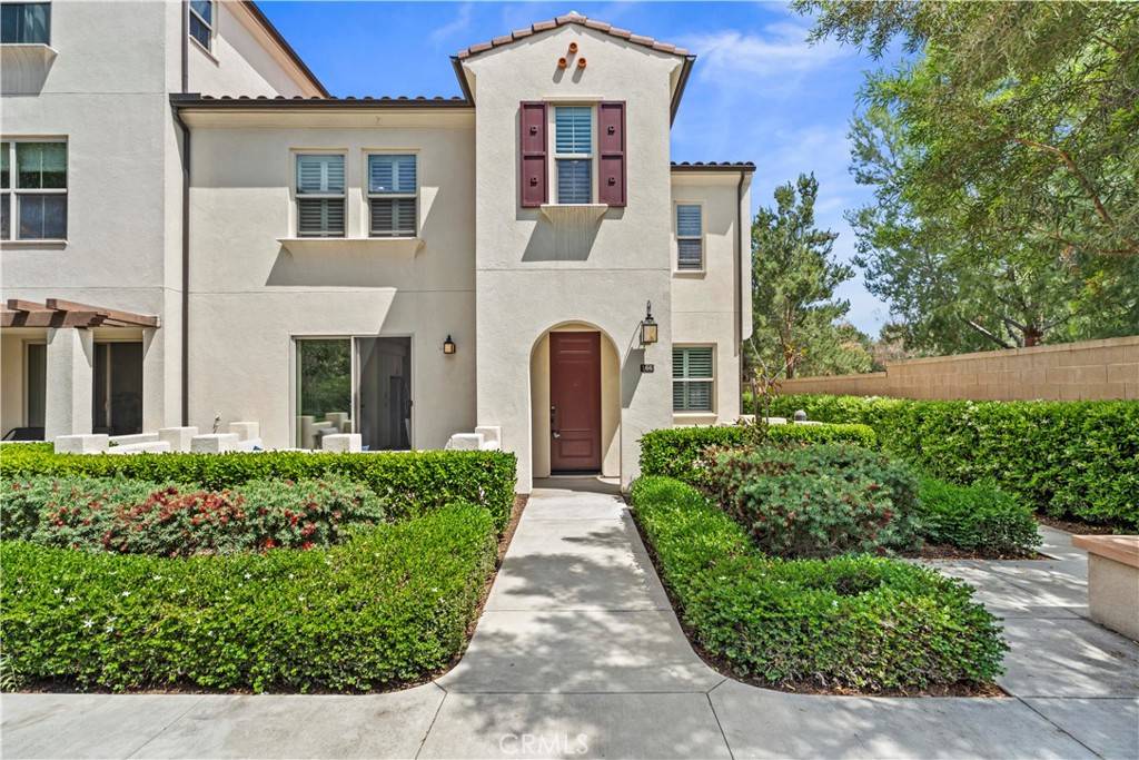 Irvine, CA 92618,166 Borrego