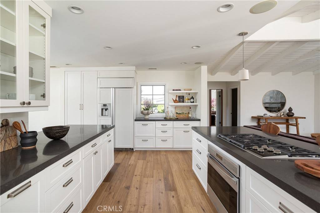 Newport Beach, CA 92660,1307 Oxford LN