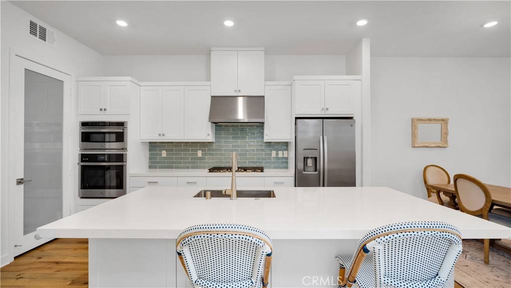 Irvine, CA 92618,106 Culture