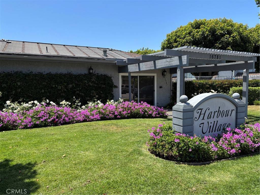Huntington Beach, CA 92649,4681 Twintree DR #3