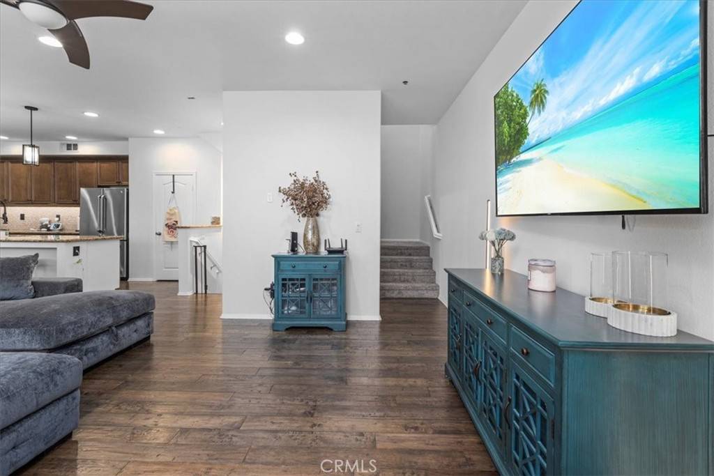 Signal Hill, CA 90755,1855 Orizaba #103