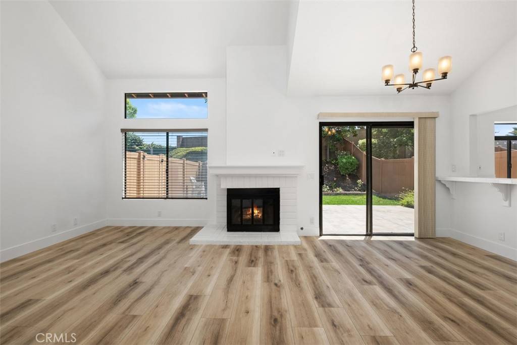Placentia, CA 92870,1132 Santiago DR #11