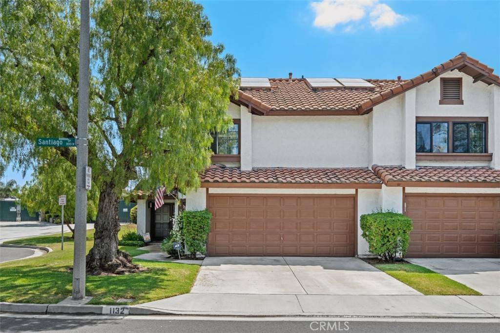 Placentia, CA 92870,1132 Santiago DR #11