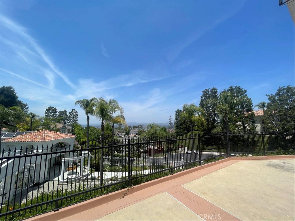Orange, CA 92867,2836 N Kingsgate DR