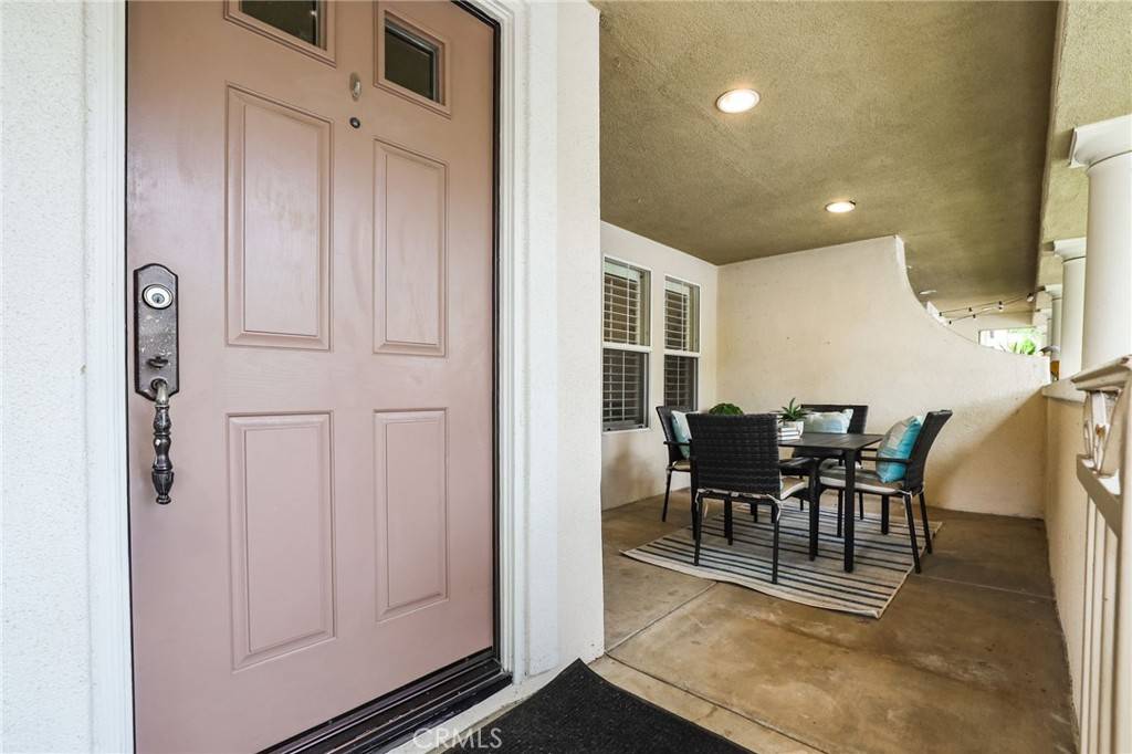 Irvine, CA 92602,34 Spring Valley