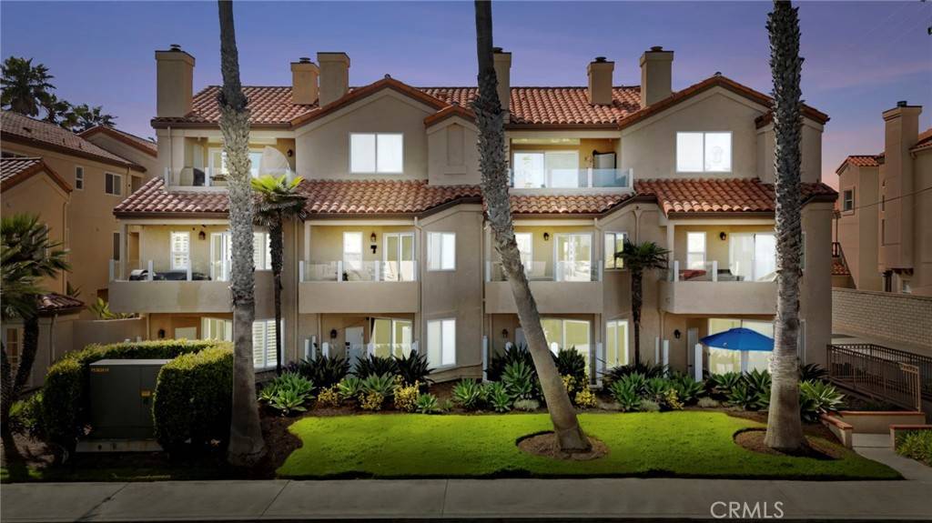 Huntington Beach, CA 92648,2000 Pacific Coast #102
