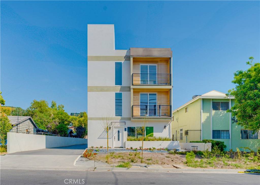 Los Angeles, CA 90042,714 1/2 N Chestnut AVE