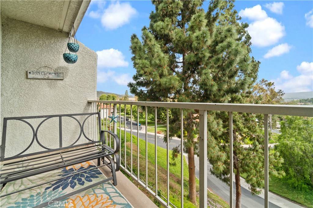Laguna Woods, CA 92637,5369 Algarrobo #3F