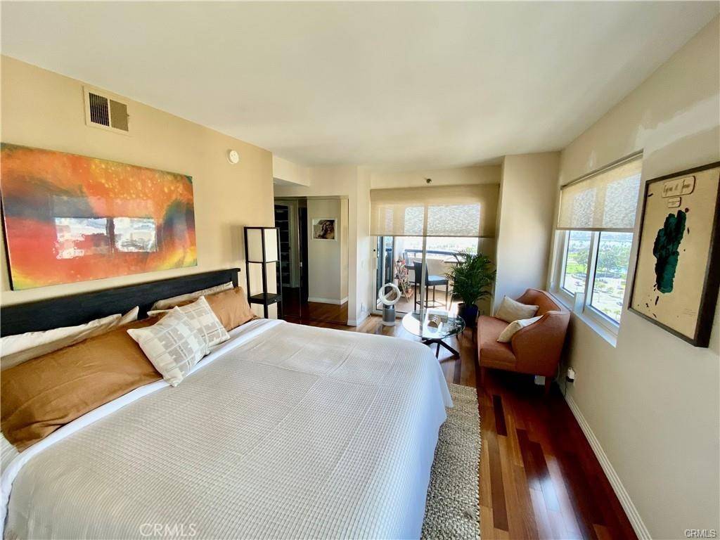 Long Beach, CA 90802,525 E Seaside WAY #1203