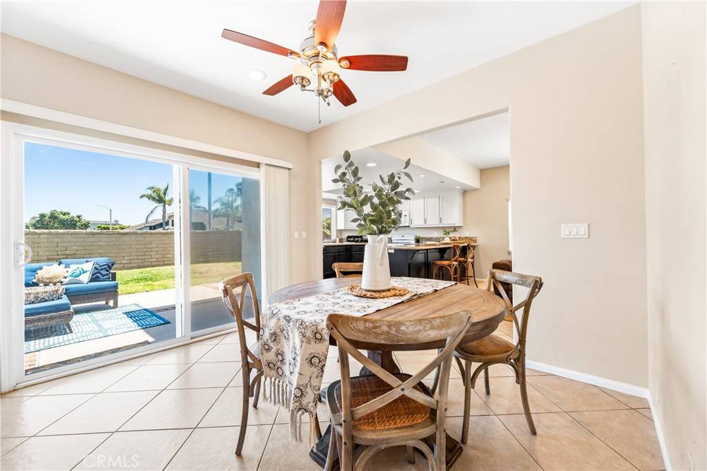 Huntington Beach, CA 92648,18202 Foss LN