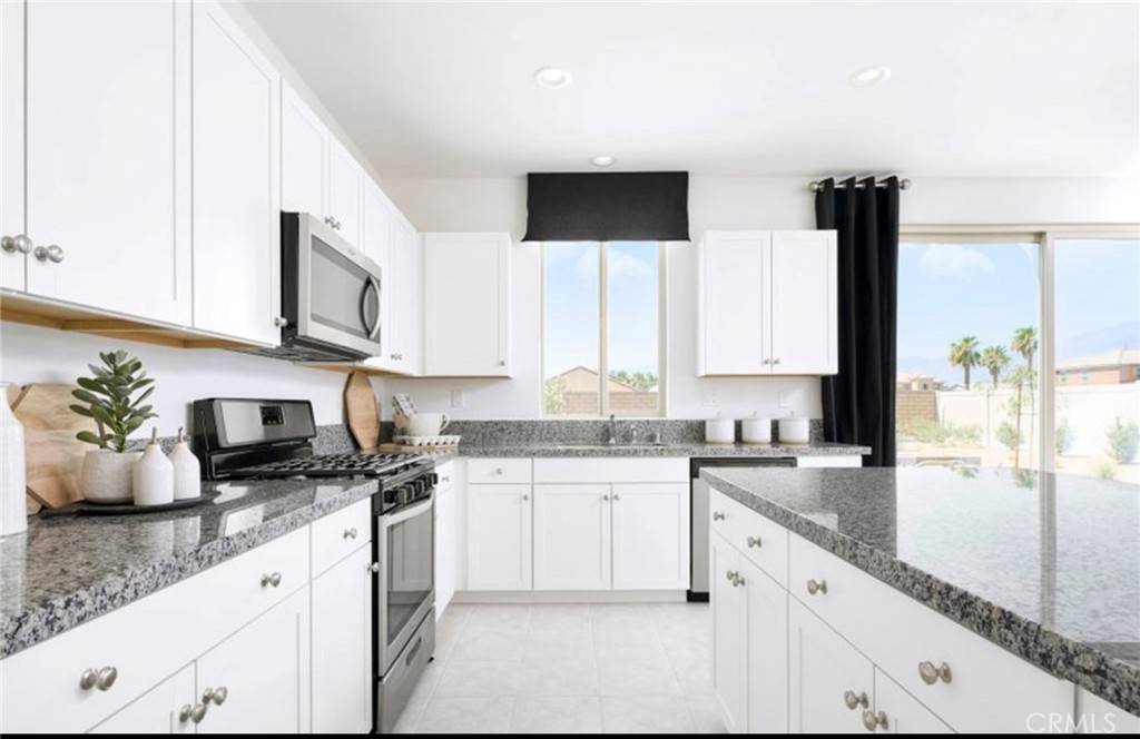 Coachella, CA 92236,84457 Calle Larriva