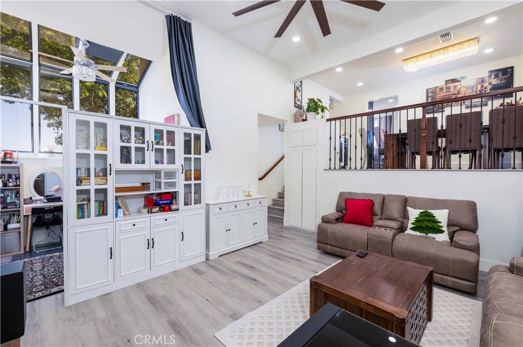 Huntington Beach, CA 92648,18706 Racquet LN