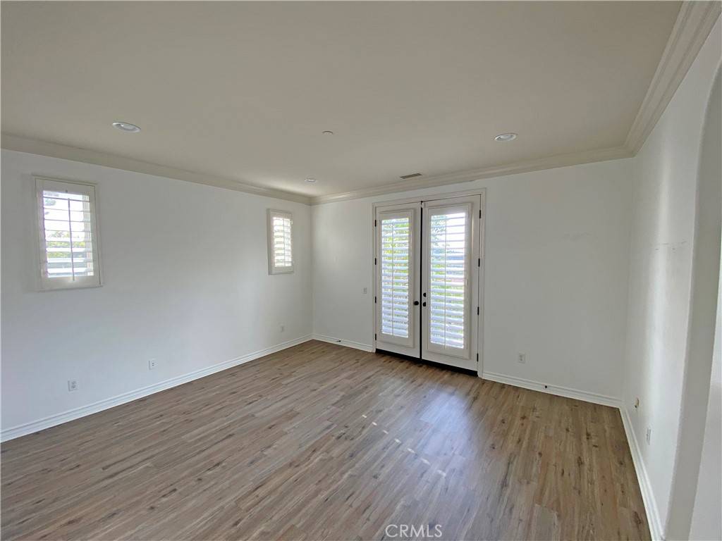 Irvine, CA 92603,37 ROSE TRELLIS