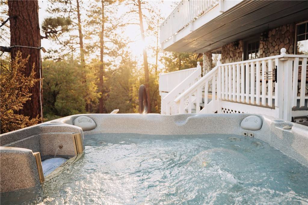 Big Bear City, CA 92314,960 Butte AVE