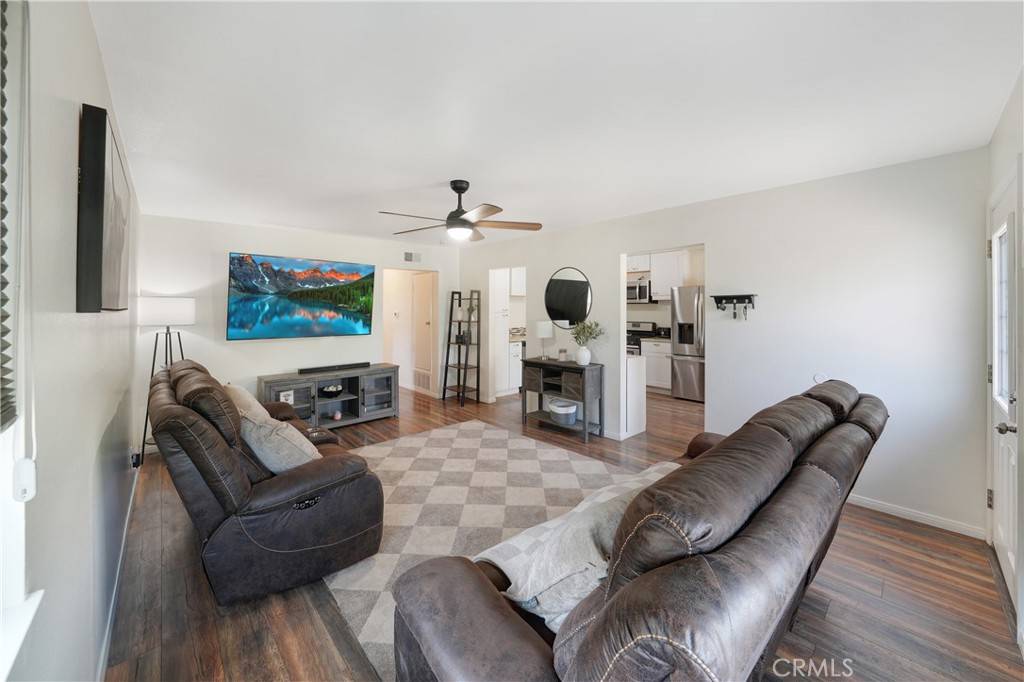 Orange, CA 92865,338 E Palmdale AVE #4