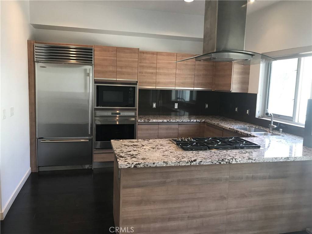 Marina Del Rey, CA 90292,3119 Via Dolce #114