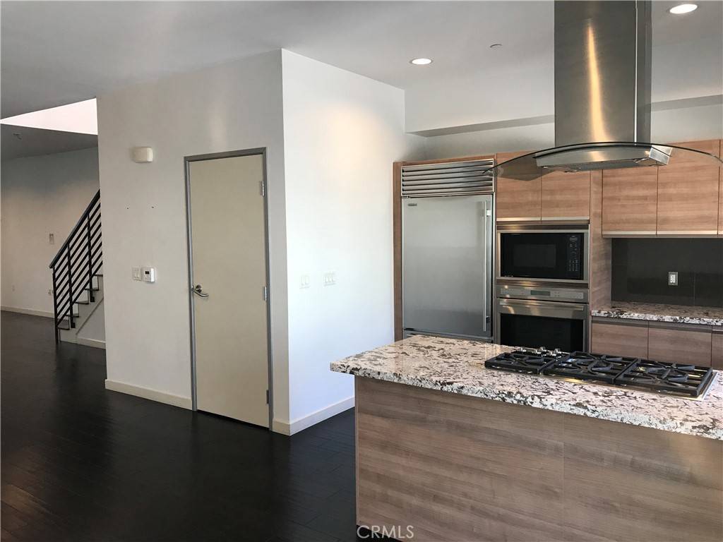 Marina Del Rey, CA 90292,3119 Via Dolce #114