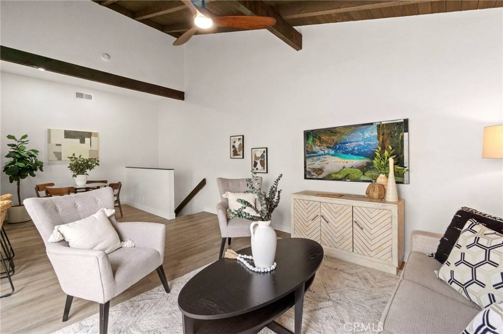 Santa Ana, CA 92704,2900 S Greenville S #H