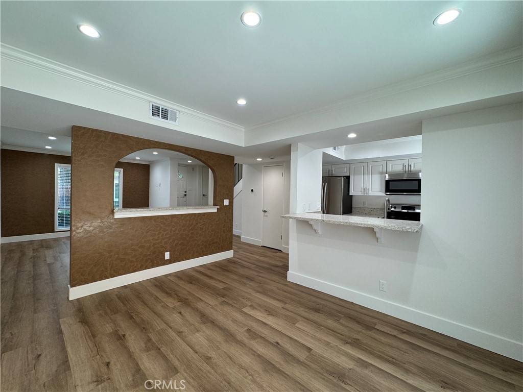 Agoura Hills, CA 91301,4059 Yankee DR