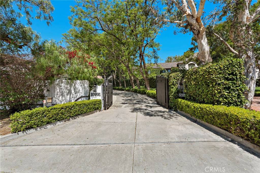 Orange, CA 92869,10991 Meads