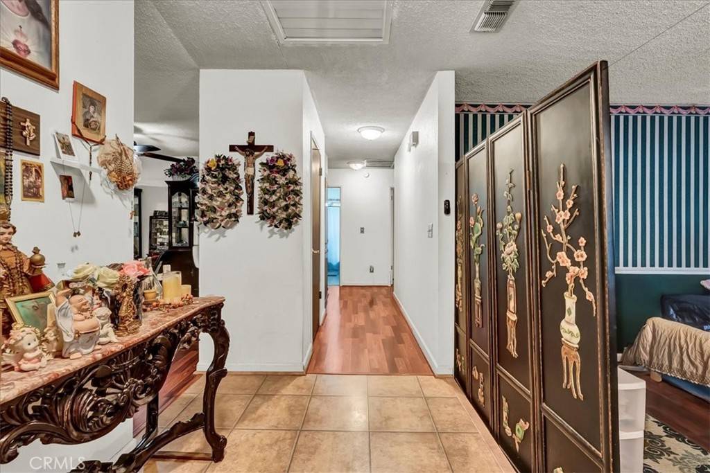 Lemoore, CA 93245,355 Kenwood DR