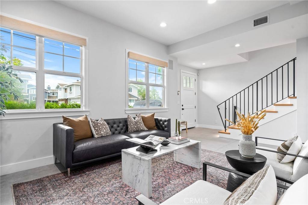 Costa Mesa, CA 92627,145 23rd ST