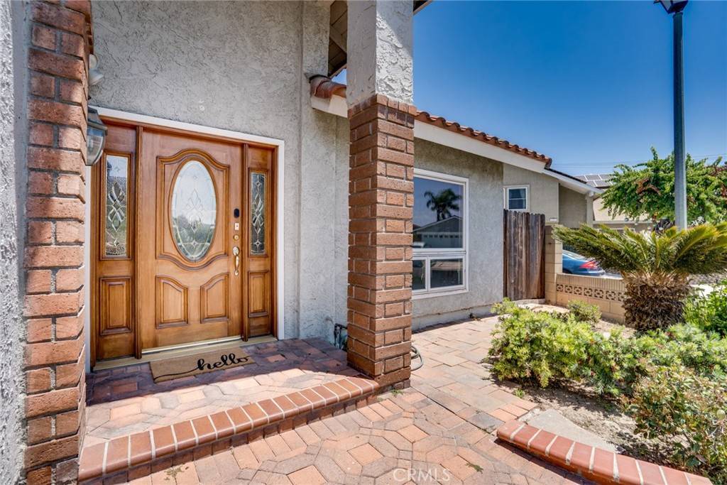 Westminster, CA 92683,5461 Saint Mary's Cir