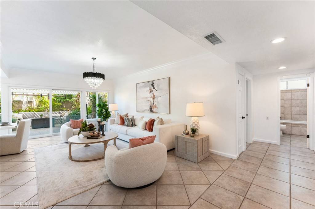 Irvine, CA 92604,5291 Strasbourg AVE