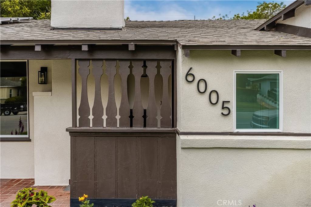 Los Angeles, CA 90056,6005 S La Brea AVE