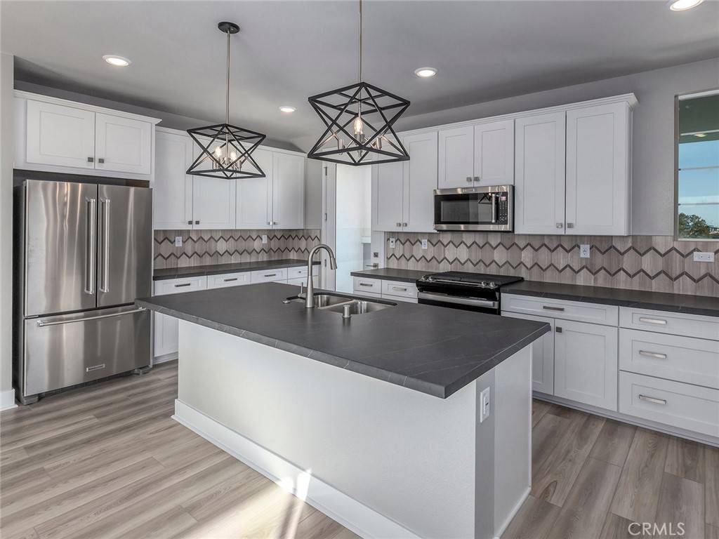 San Pedro, CA 90732,1474 Skyline LN