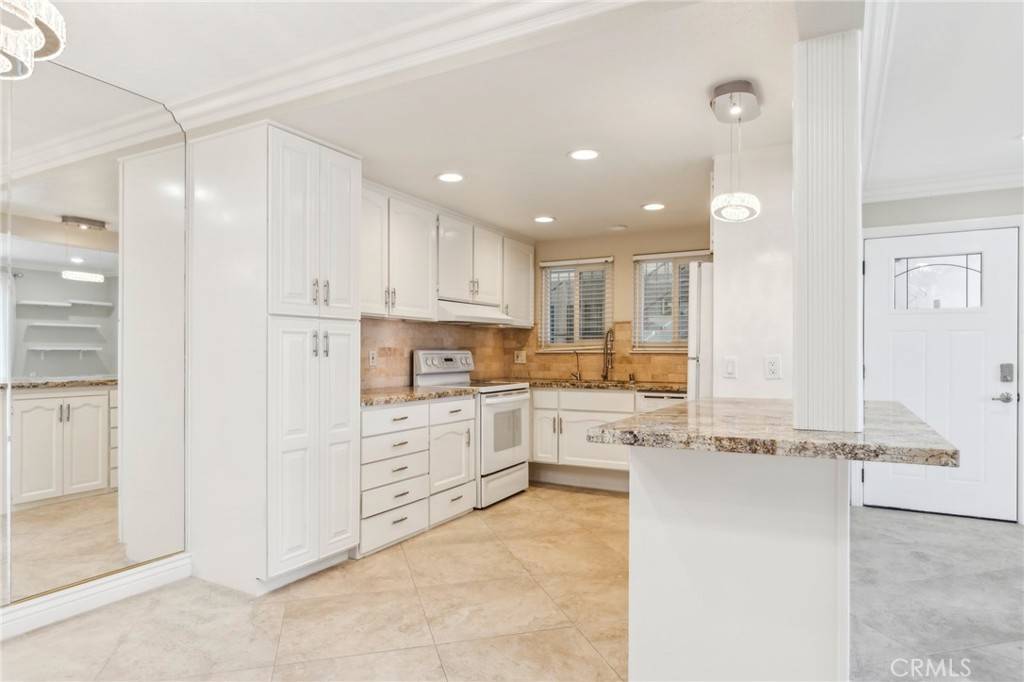 Laguna Woods, CA 92637,879 Via Mendoza #B