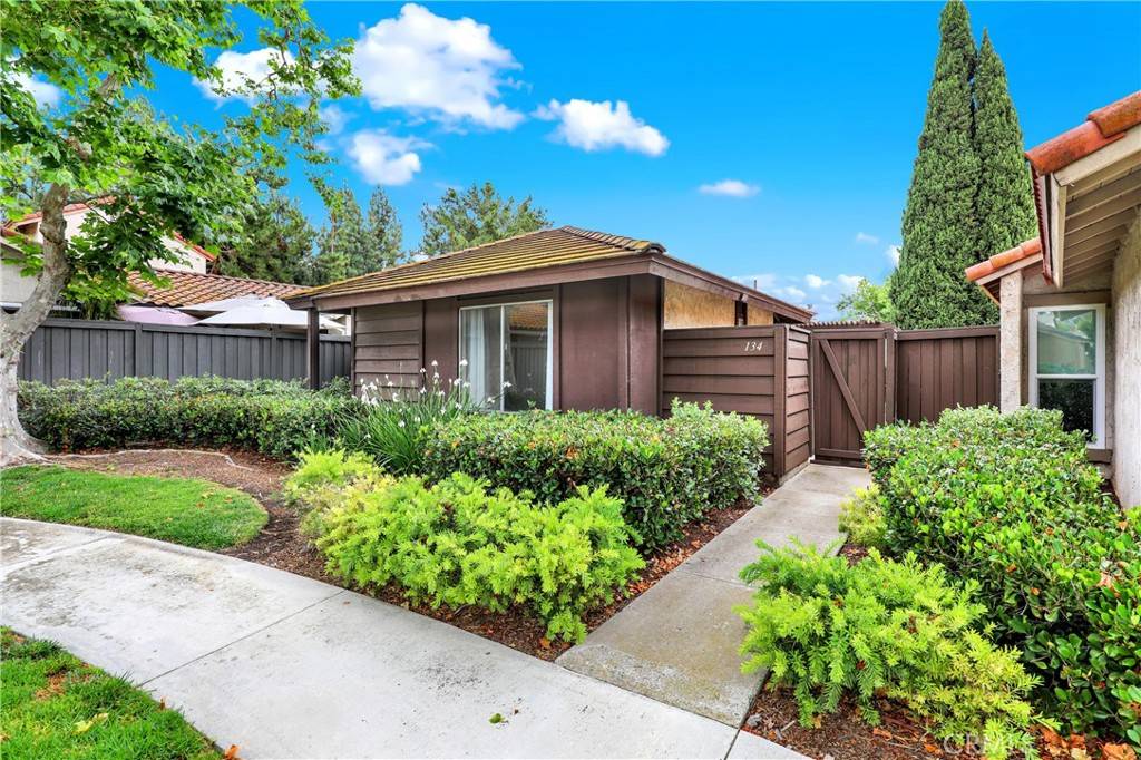 Irvine, CA 92618,134 Orchard