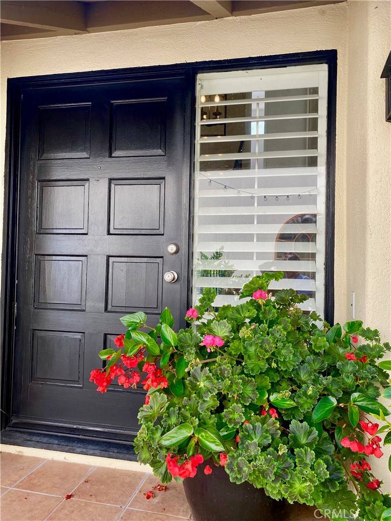 Newport Beach, CA 92660,2211 Vista Hogar