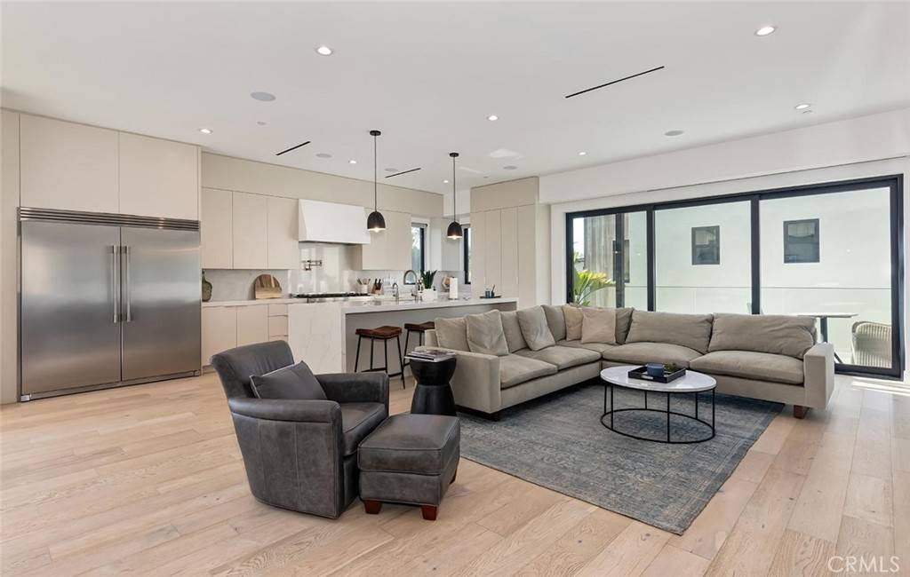 Hermosa Beach, CA 90254,622 1st PL