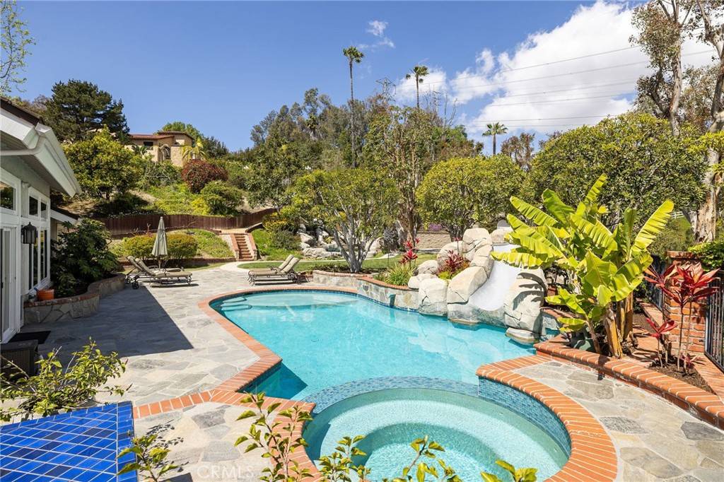 Laguna Hills, CA 92653,25611 Rangewood RD