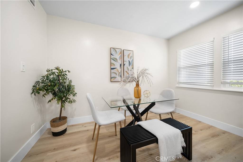 Los Angeles, CA 90016,5882 Bowcroft ST #2