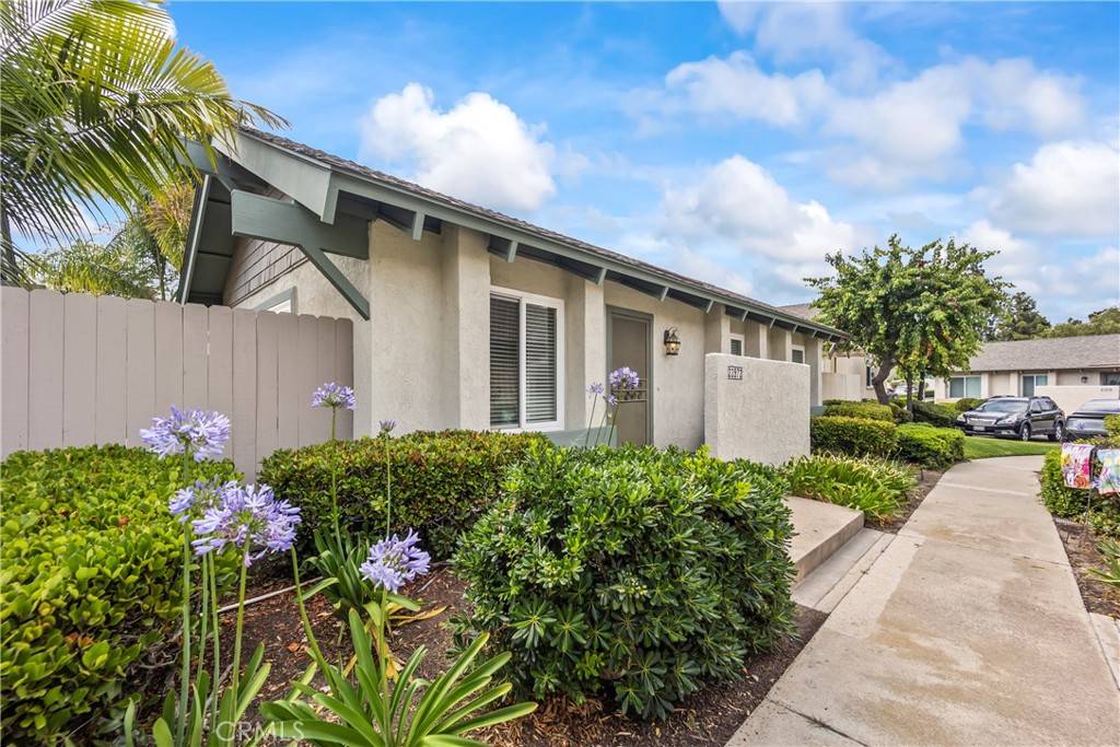 Laguna Hills, CA 92653,22972 Caminito Linda