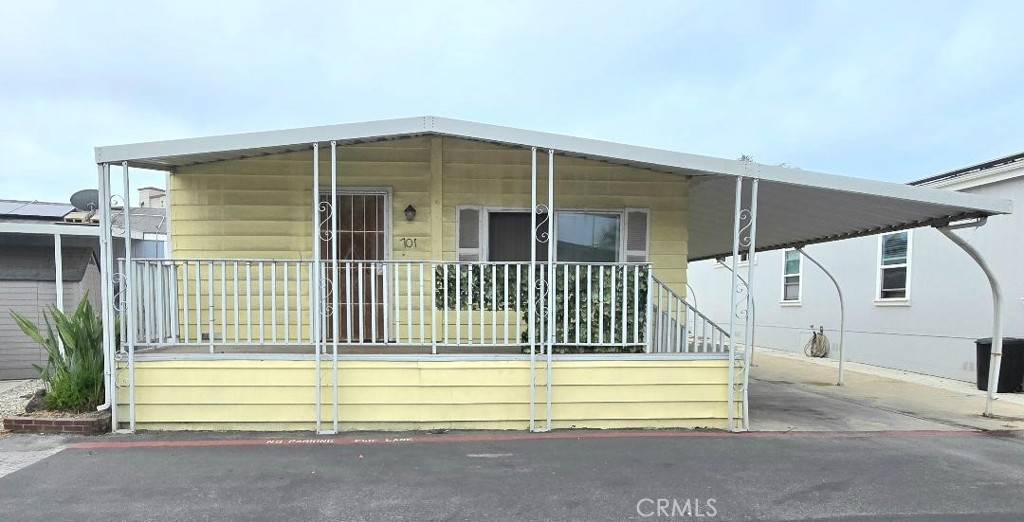 Huntington Beach, CA 92648,80 Huntington St #701