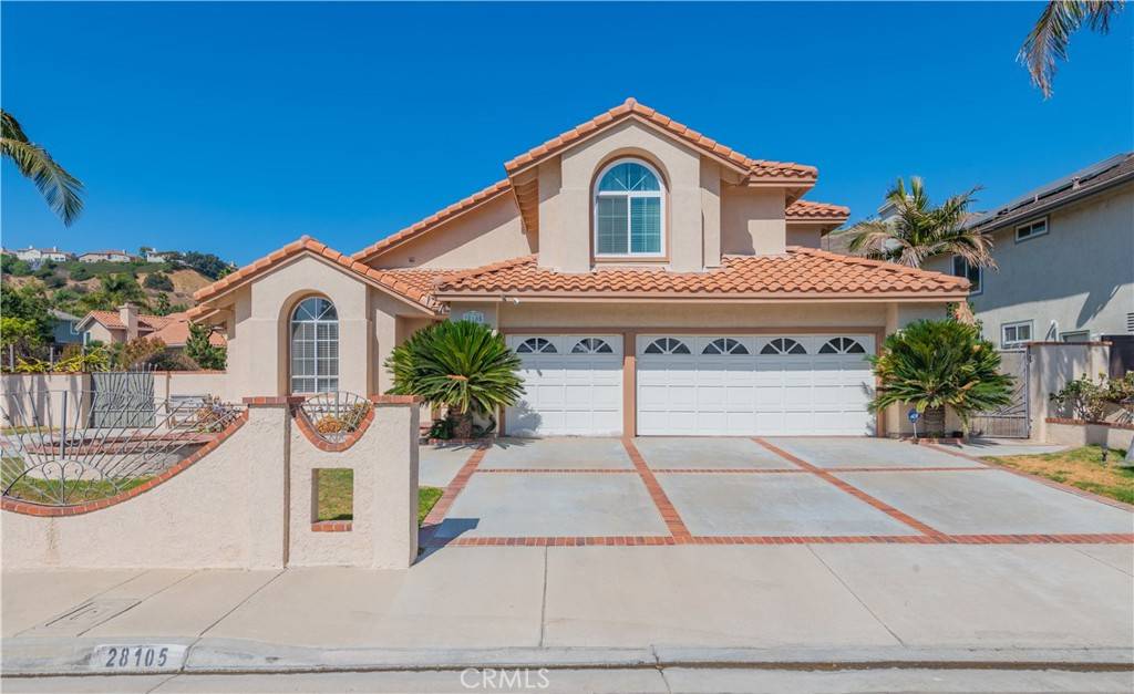 Yorba Linda, CA 92887,28105 Hollyberry LN