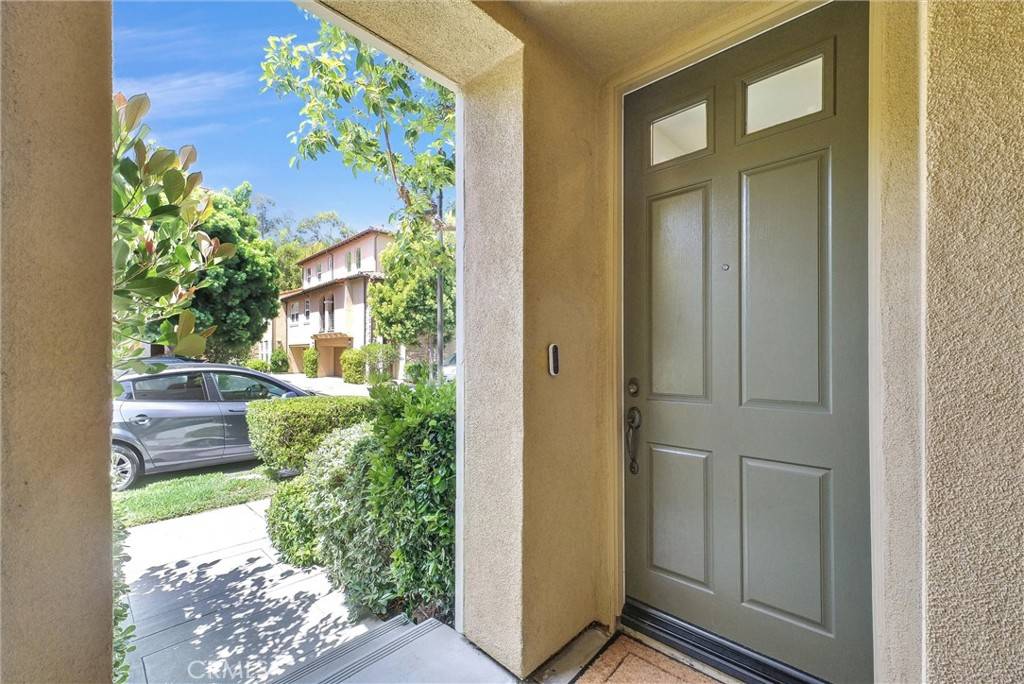 Irvine, CA 92603,130 Roadrunner