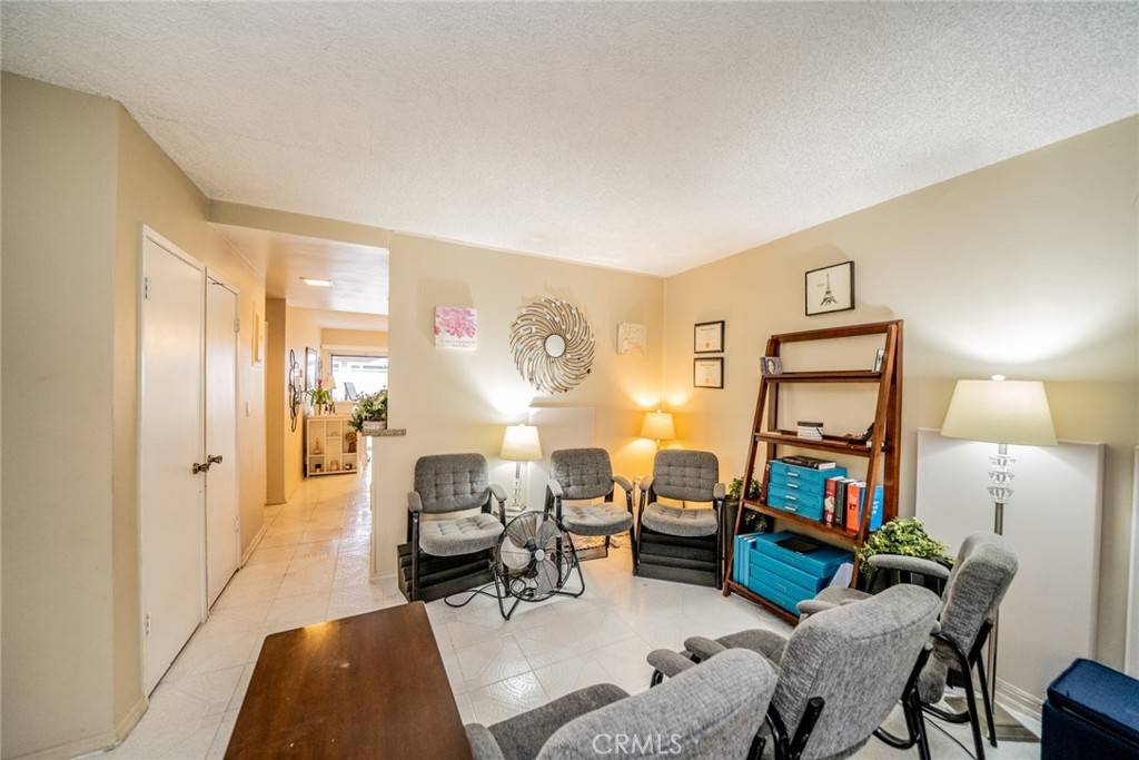 Tustin, CA 92780,631 W 6th ST #D
